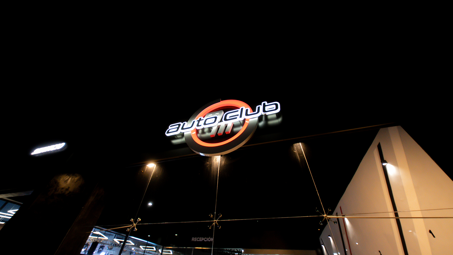 AutoClub MM celebró dos décadas de trayectoria con la ampliación de su red de distribución en Caracas